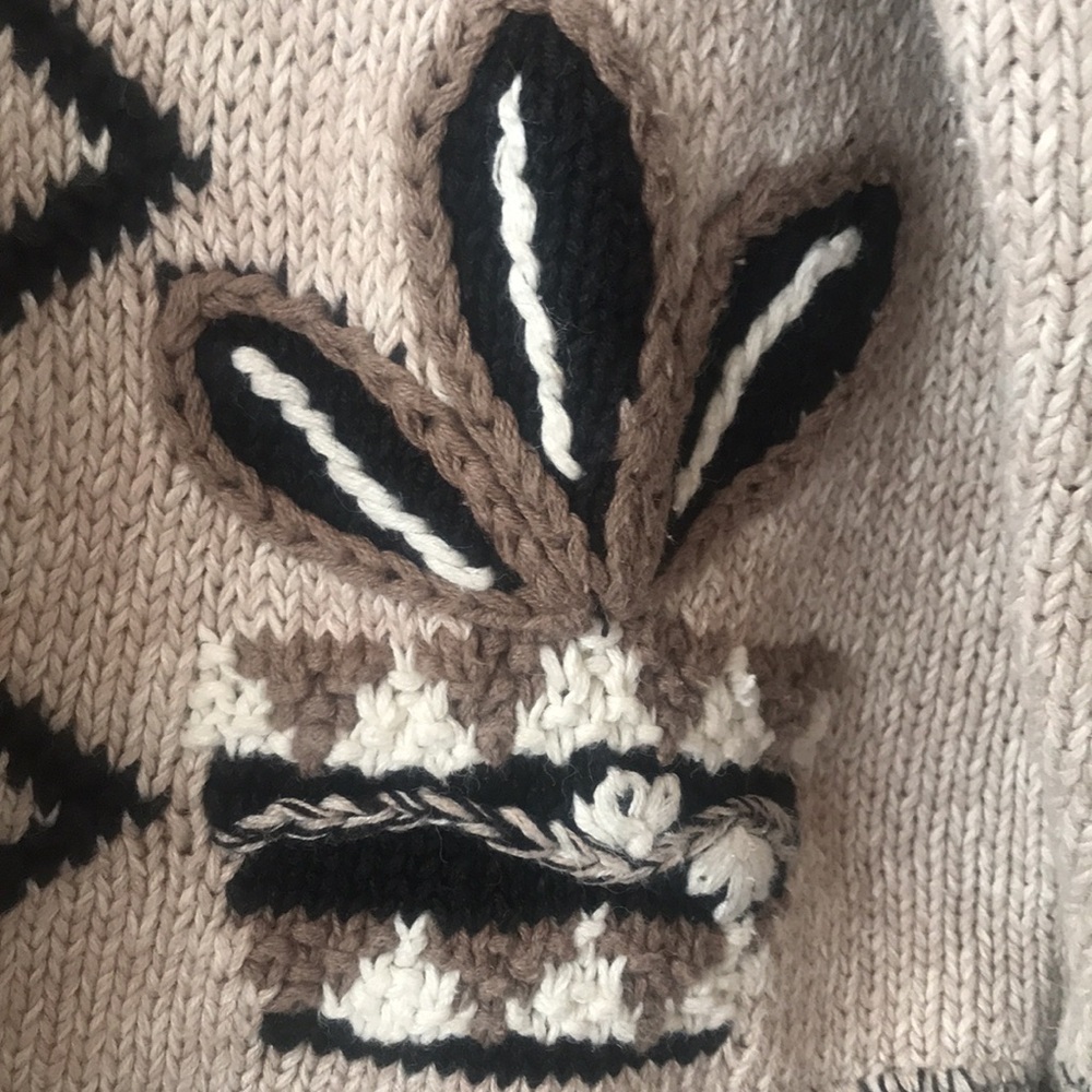 Siegrid Olsen Cozy Beige Patterned Sweater - Picture 4 of 10